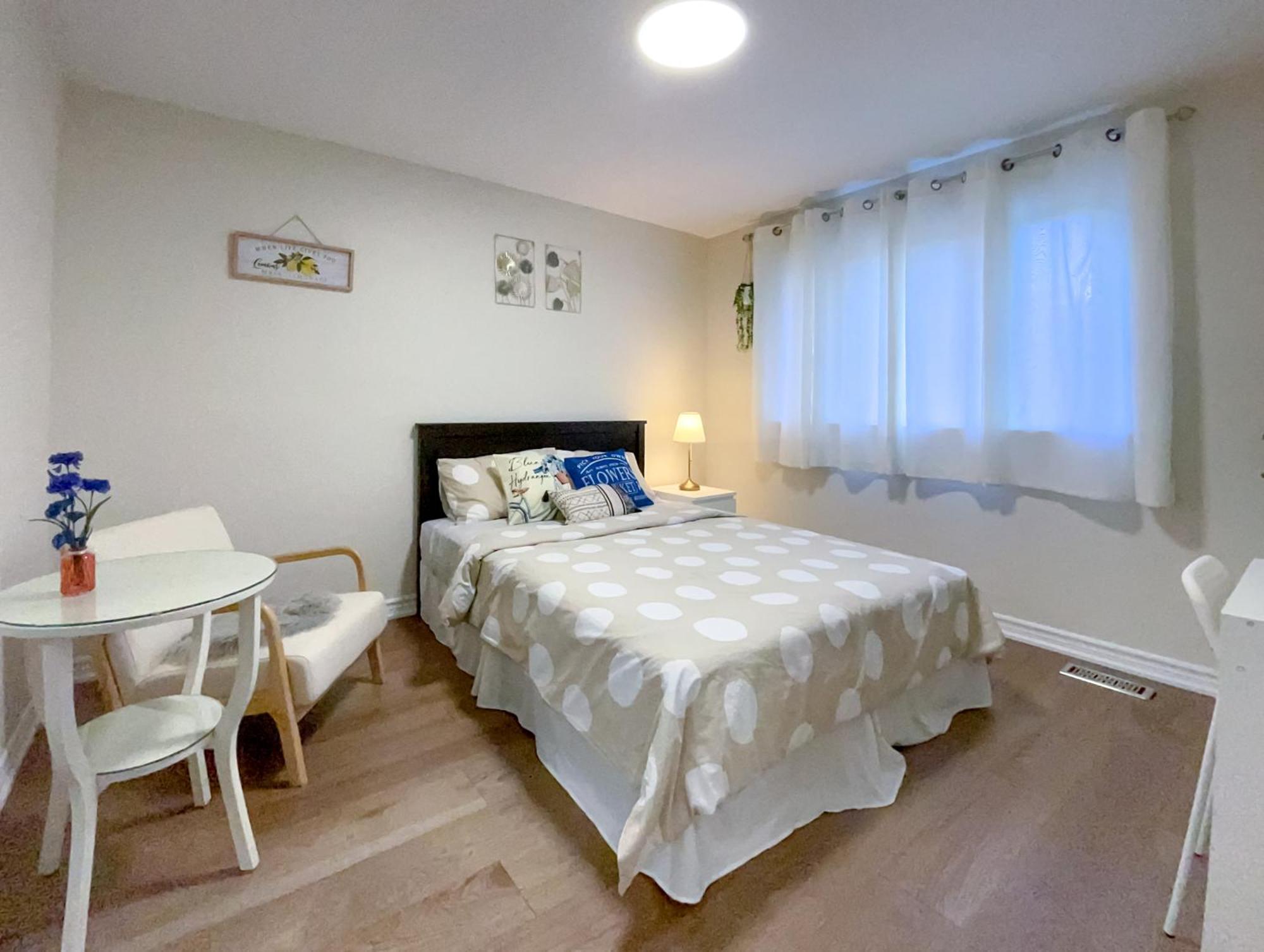 Newly-Renovated 3Br House, 12 Minutes To Airport Apartment Toronto Exterior foto