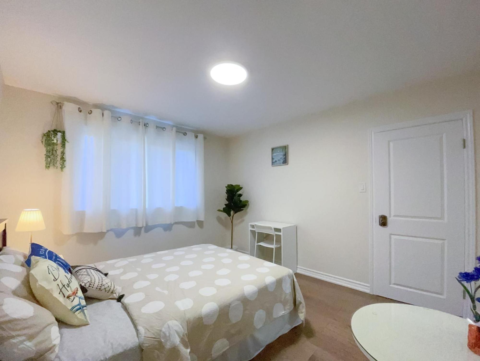 Newly-Renovated 3Br House, 12 Minutes To Airport Apartment Toronto Exterior foto