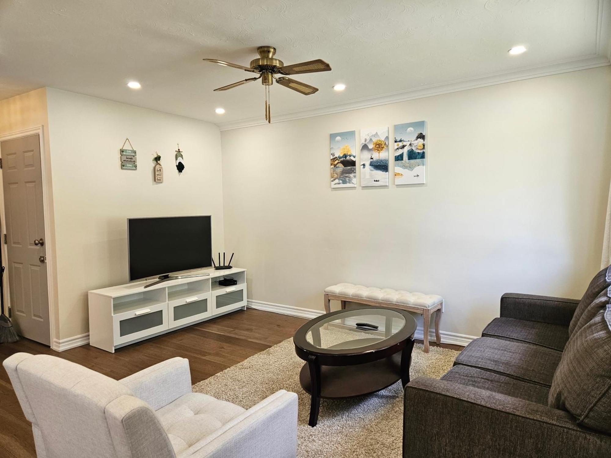 Newly-Renovated 3Br House, 12 Minutes To Airport Apartment Toronto Exterior foto