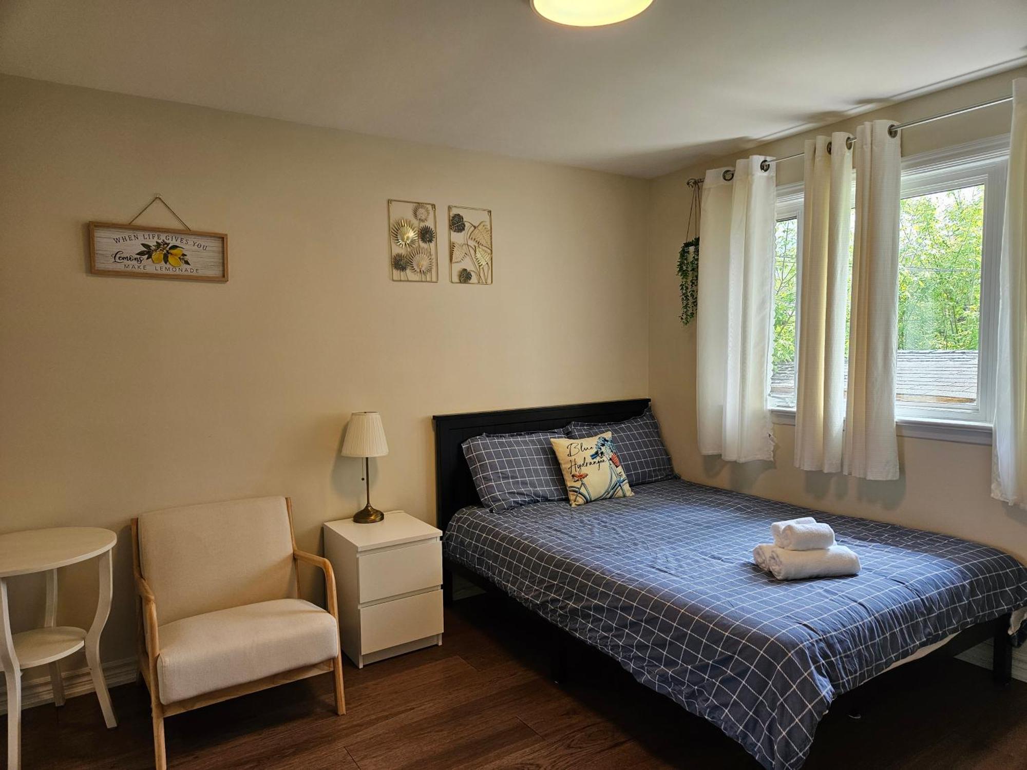 Newly-Renovated 3Br House, 12 Minutes To Airport Apartment Toronto Exterior foto