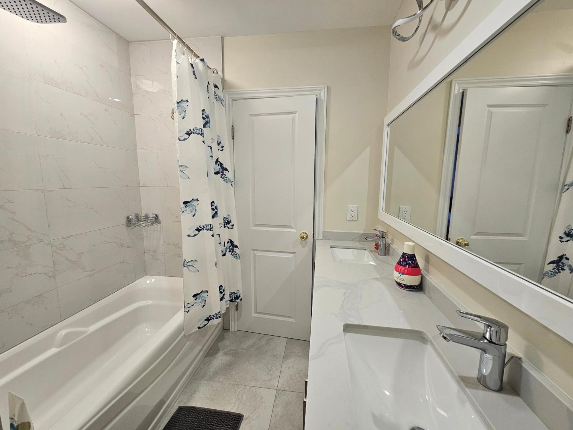 Newly-Renovated 3Br House, 12 Minutes To Airport Apartment Toronto Exterior foto
