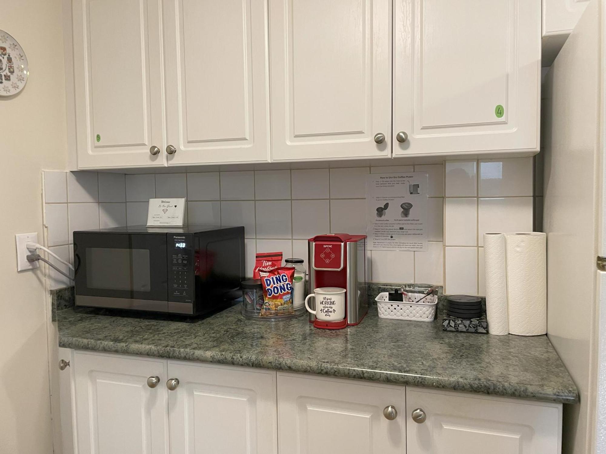 Newly-Renovated 3Br House, 12 Minutes To Airport Apartment Toronto Exterior foto