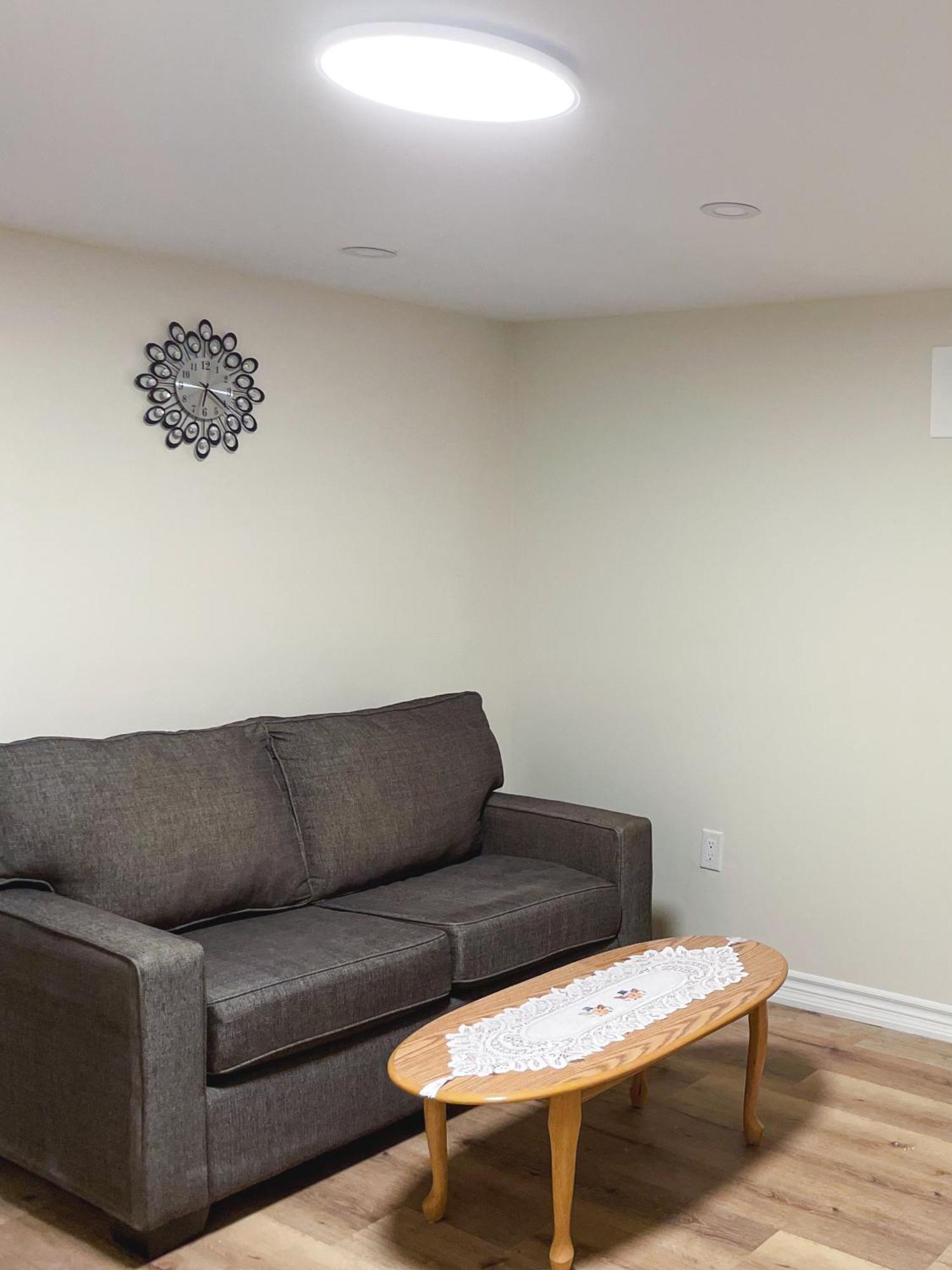 Newly-Renovated 3Br House, 12 Minutes To Airport Apartment Toronto Exterior foto